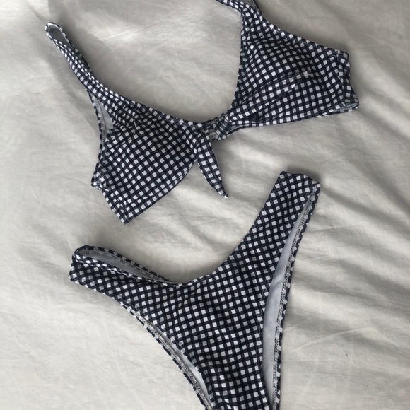 Gingham tie bathing suit - Picture 2 of 8